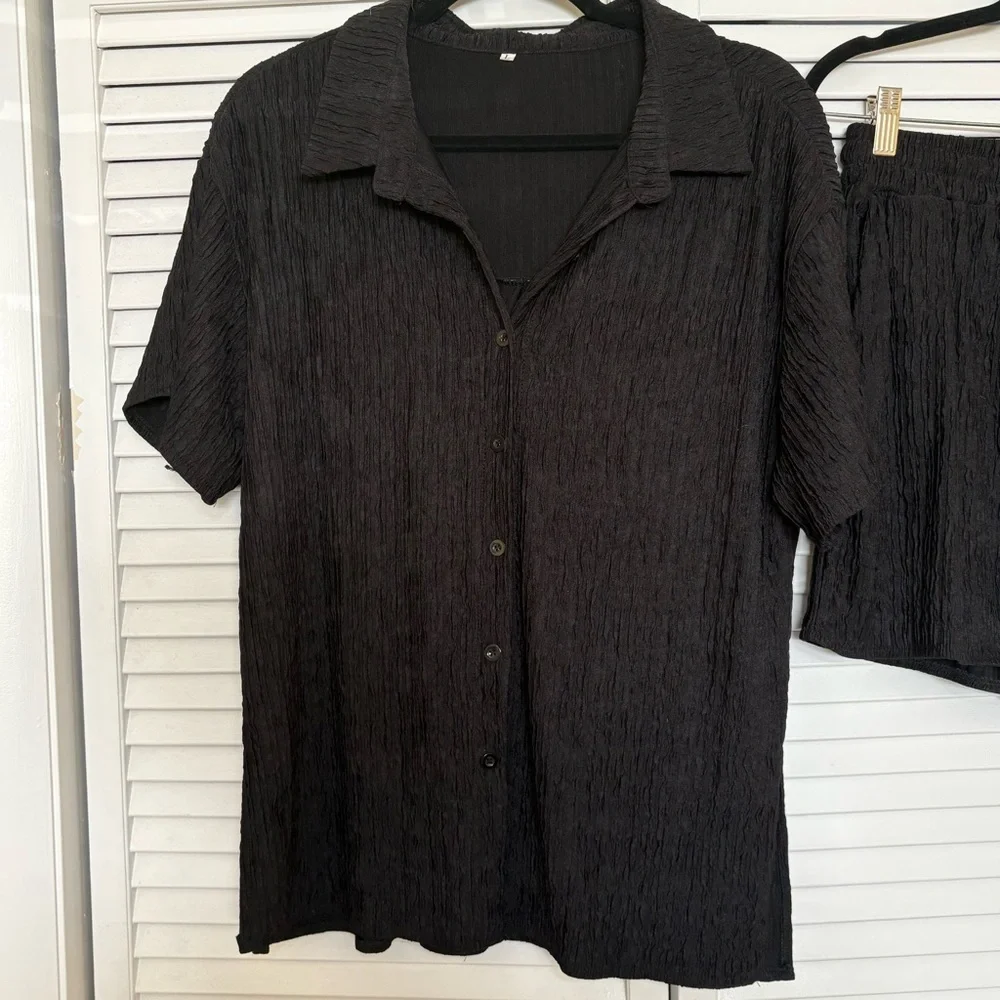 Black Textured Shirt and Shorts Set - Picture 4 of 6
